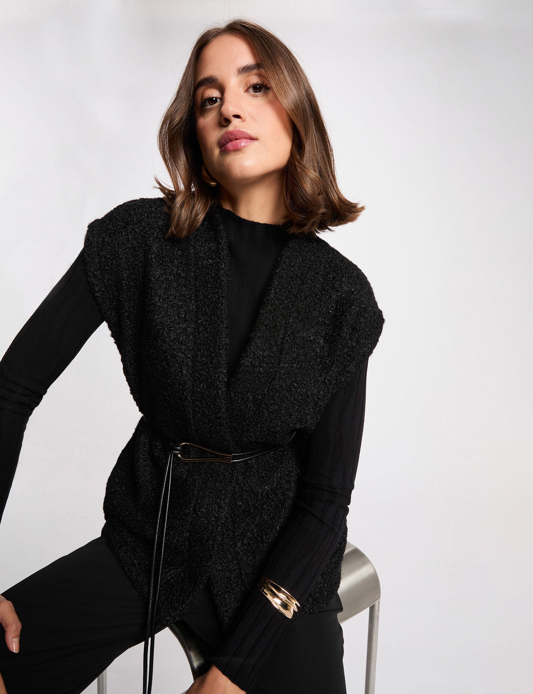 Sleeveless jacket black women