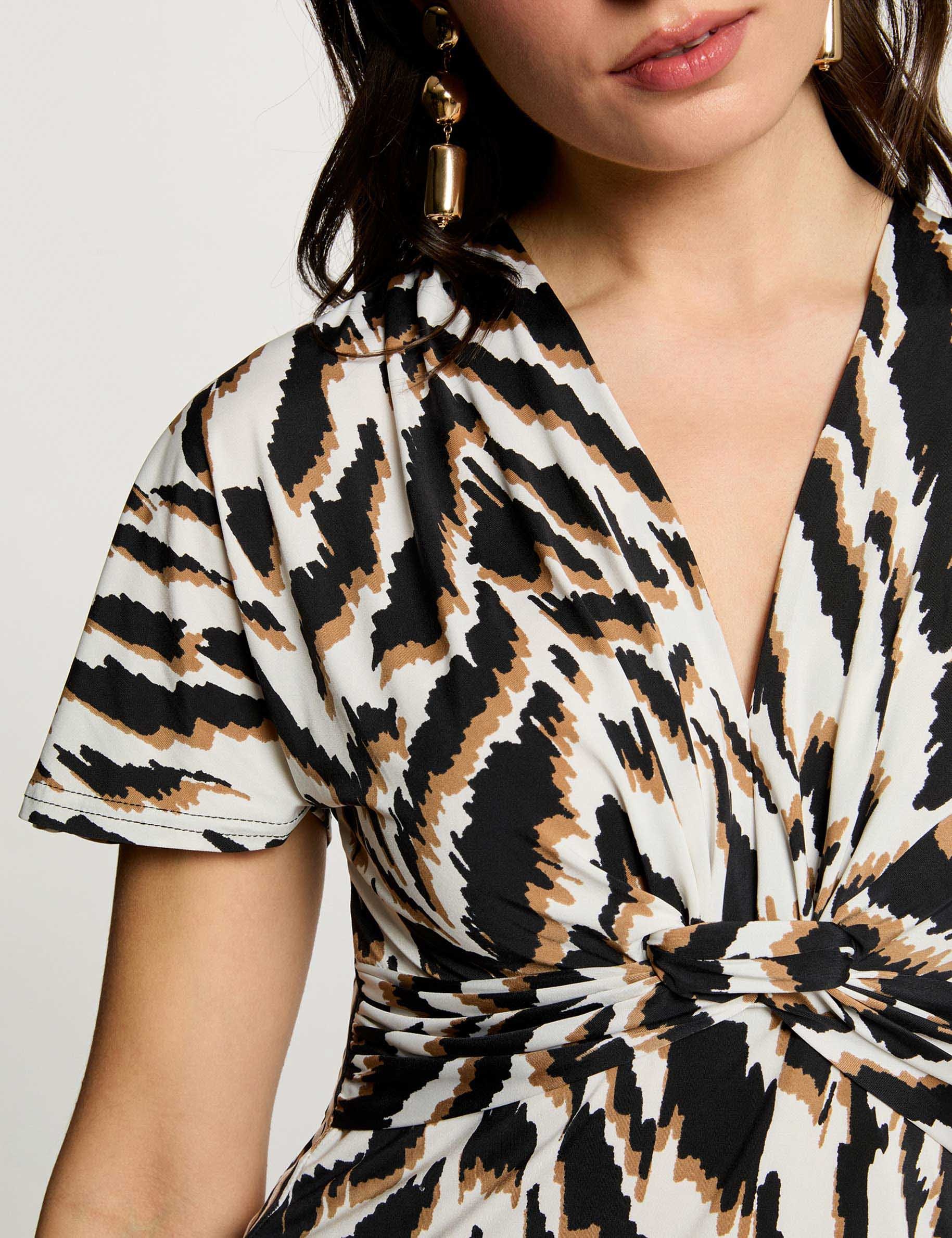 Fitted v-neck t-shirt multicolor women