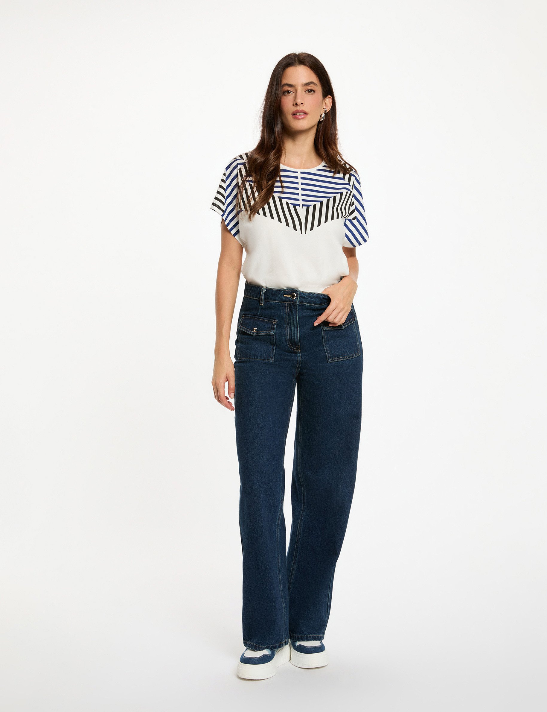 cropped t shirt with round neck white women Cropped t-shirt with round neck white women