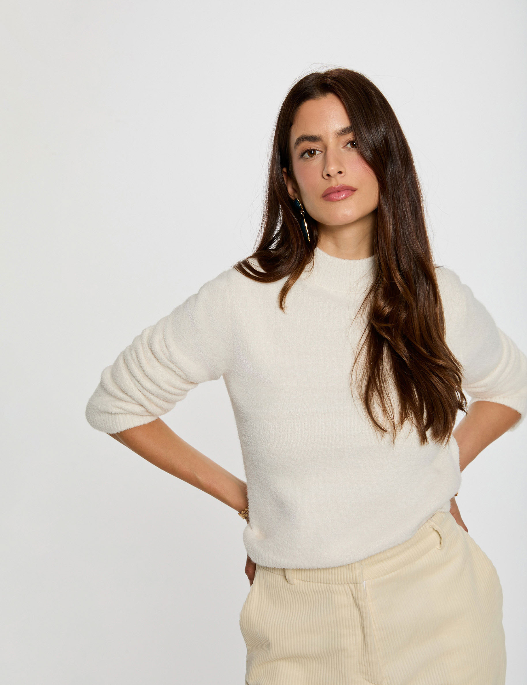 Pull col montant ajusté ivoire femme