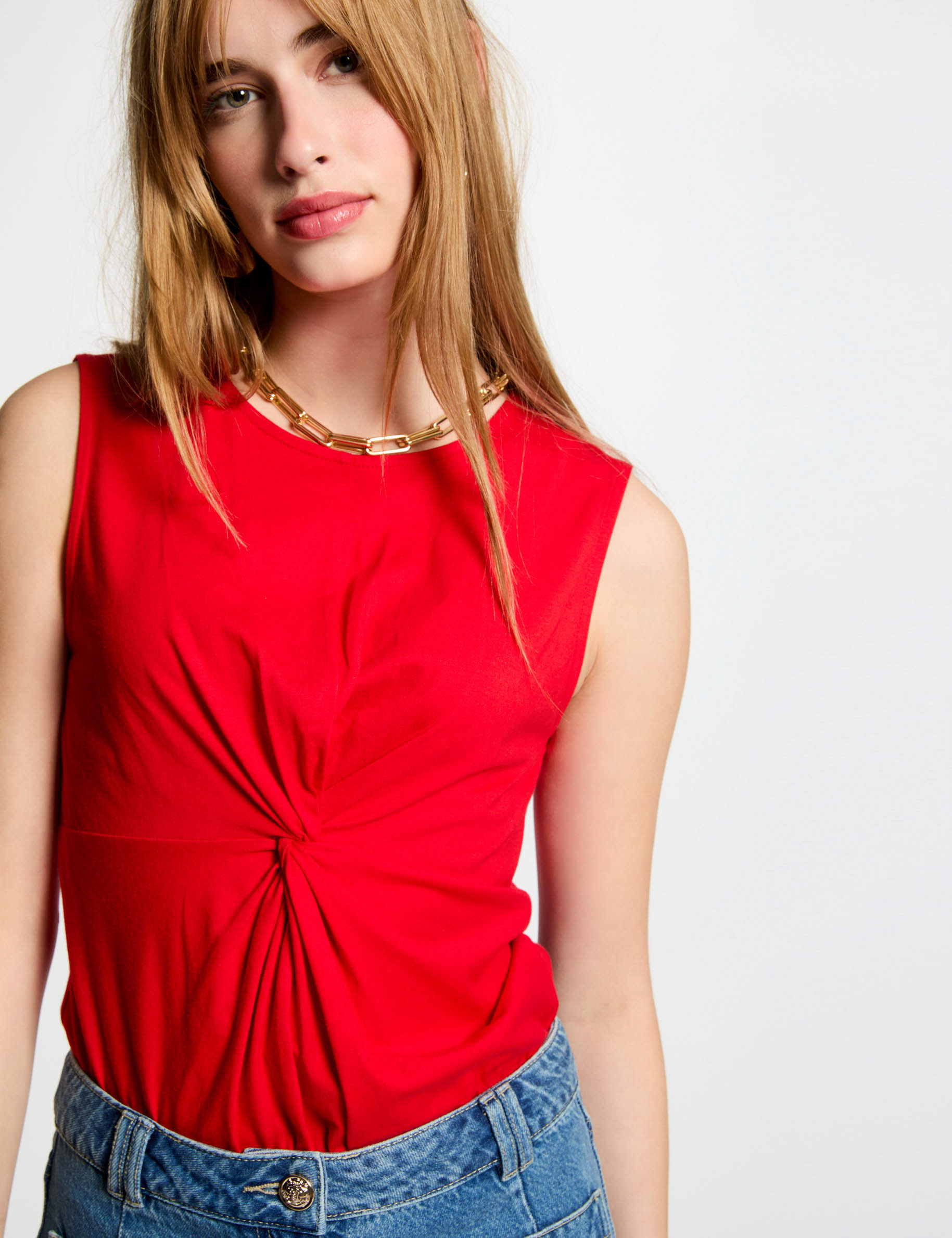 sleeveless t shirt red women Sleeveless t-shirt red women