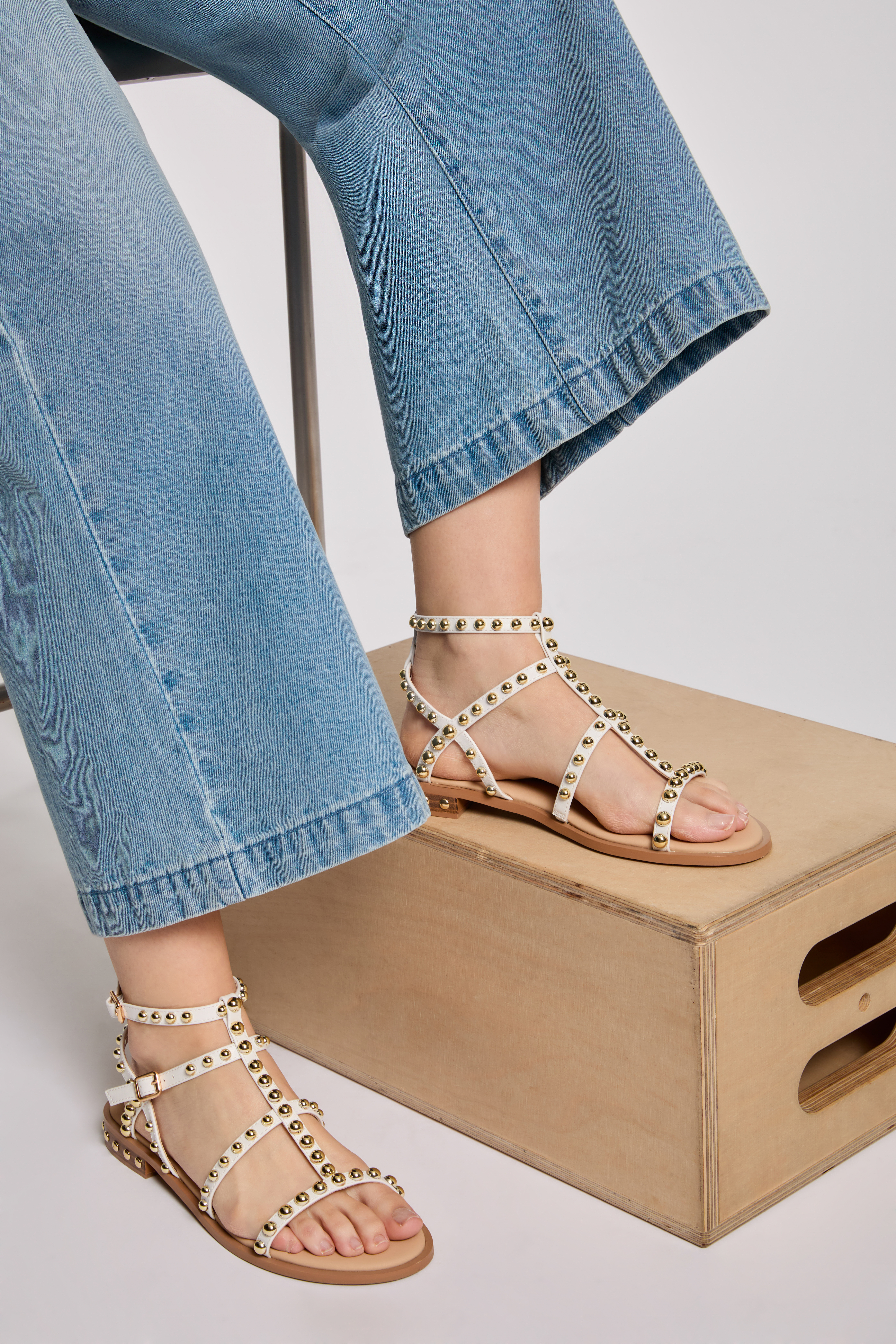 flat sandals with studs white women Flat sandals with studs white women