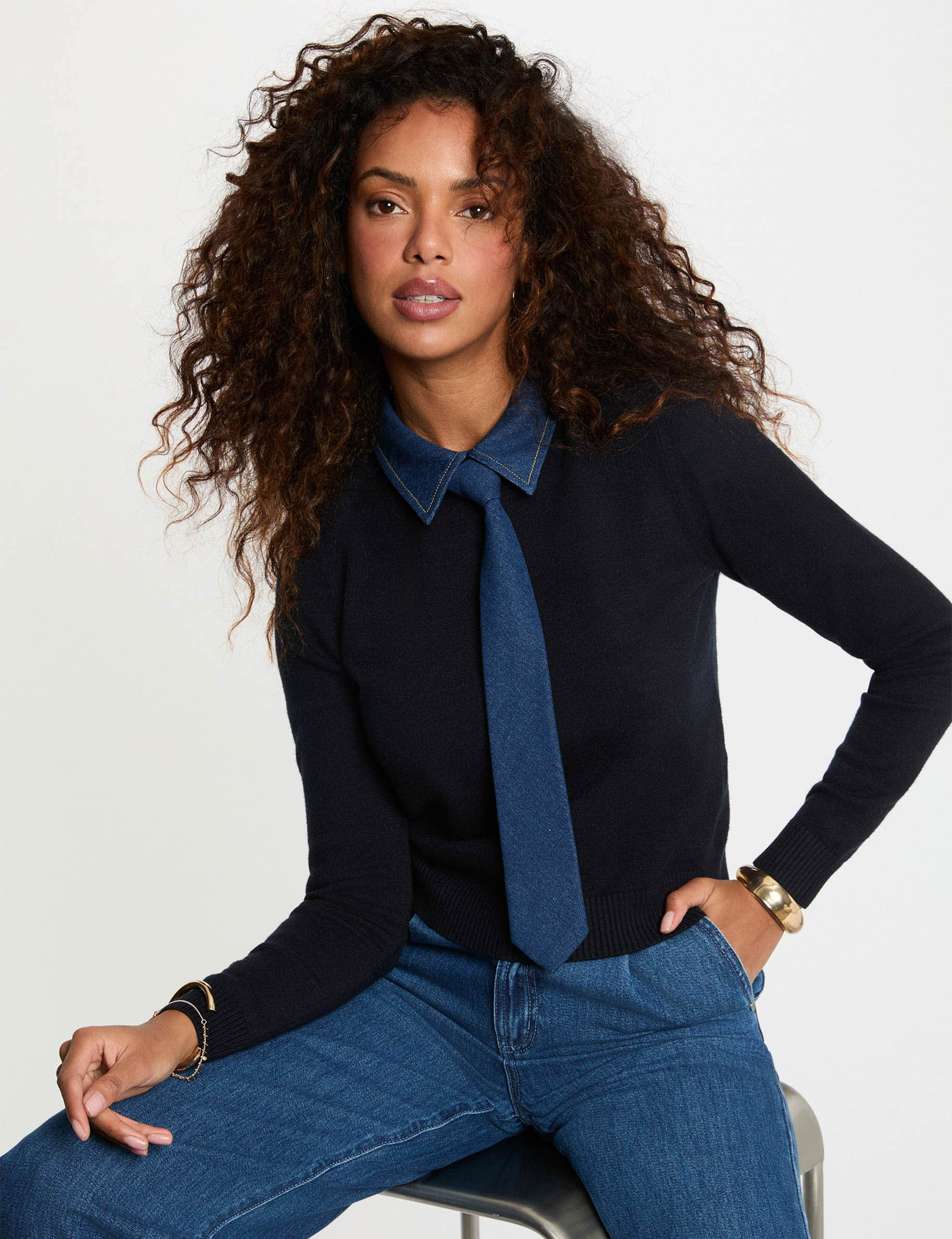 Sweater with a turned-down collar navy blue women