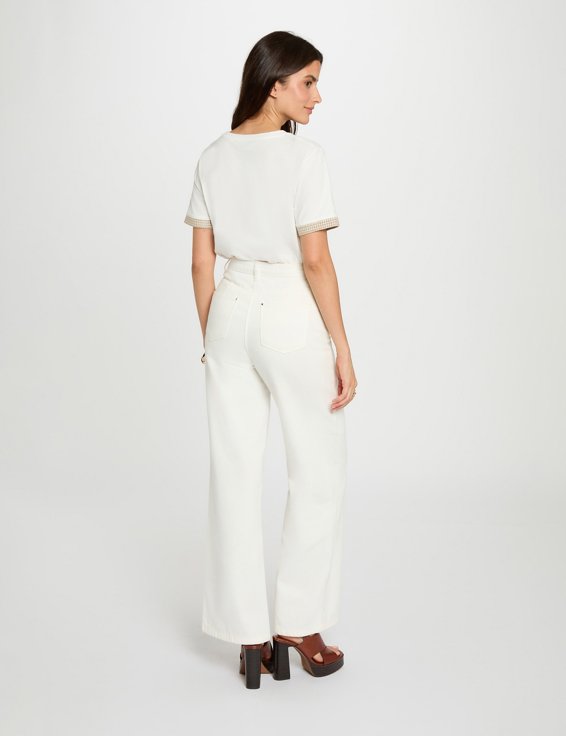 cropped t shirt with round neck white women Cropped t-shirt with round neck white women