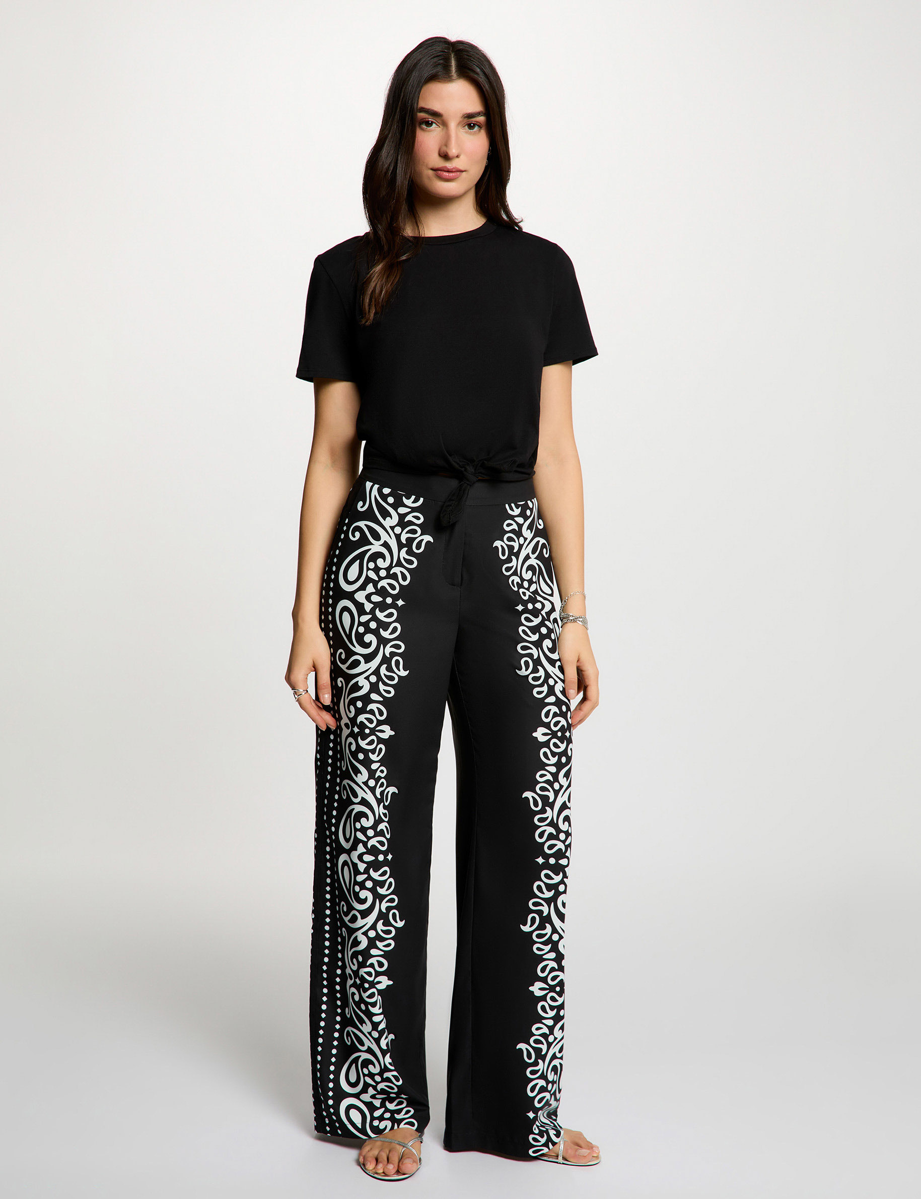 Flowy printed trousers black women