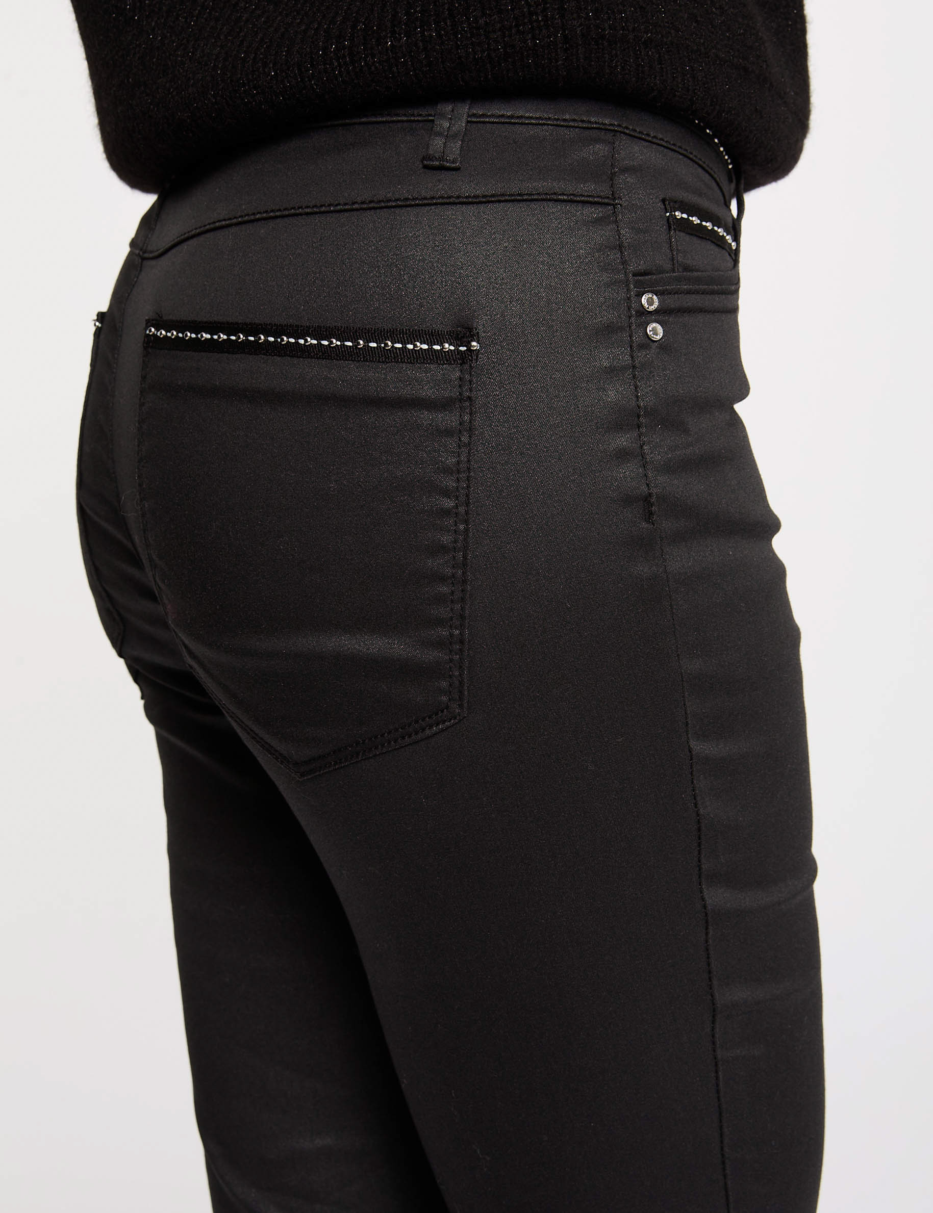 Pantalon slim enduit noir femme