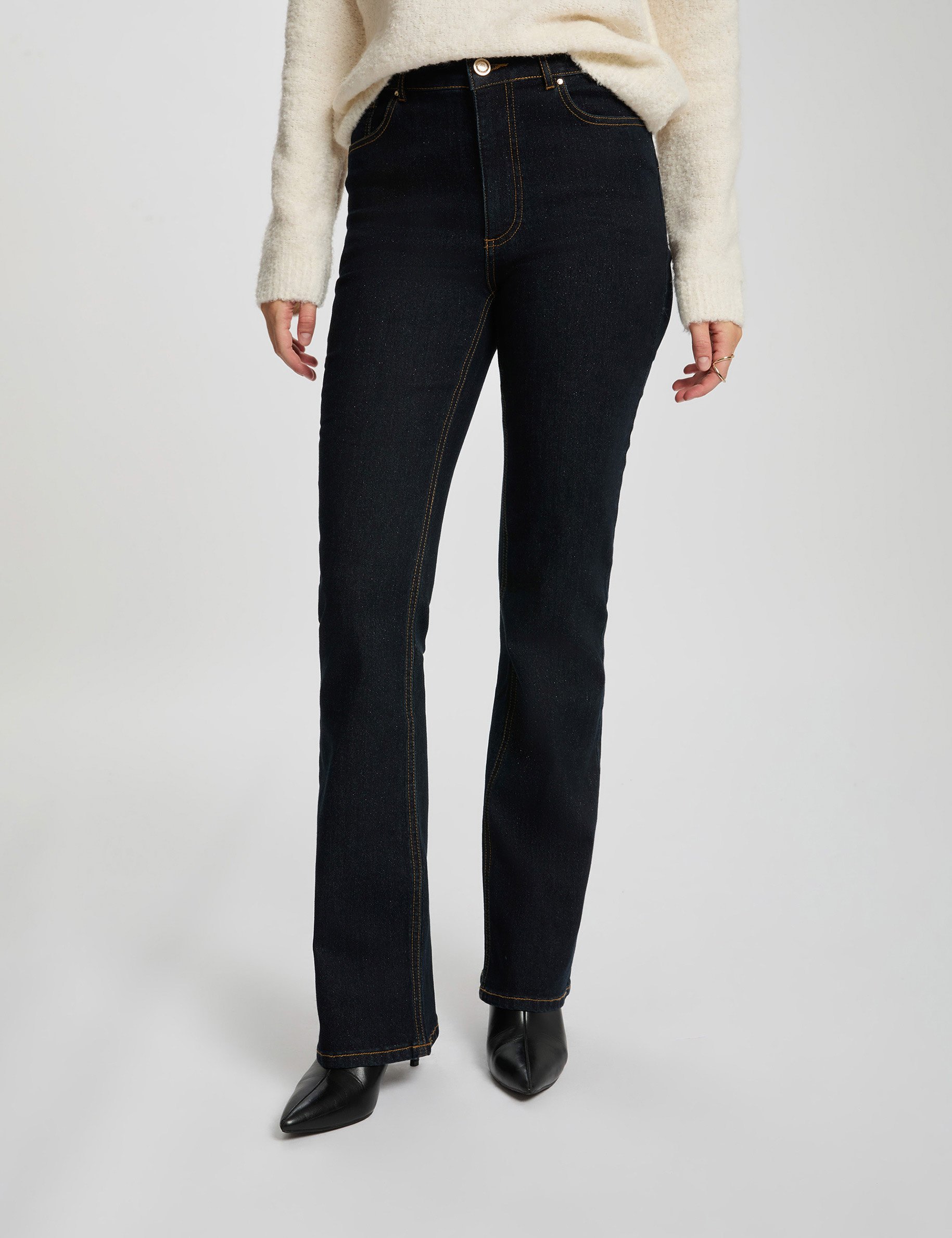 High-waisted bootcut jeans raw denim women