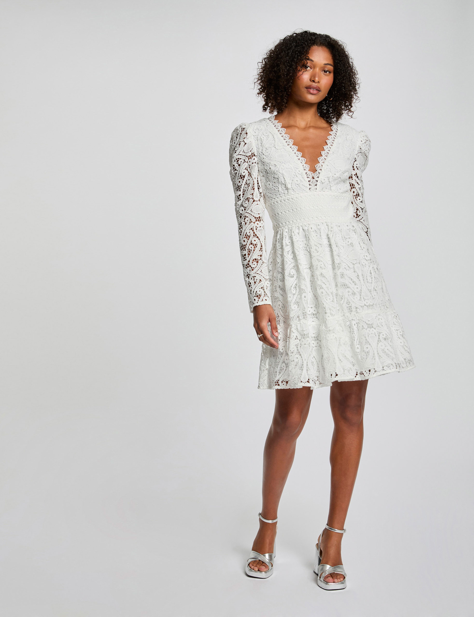 robe courte evasee dentelle blanc femme Robe courte évasée dentelle blanc femme