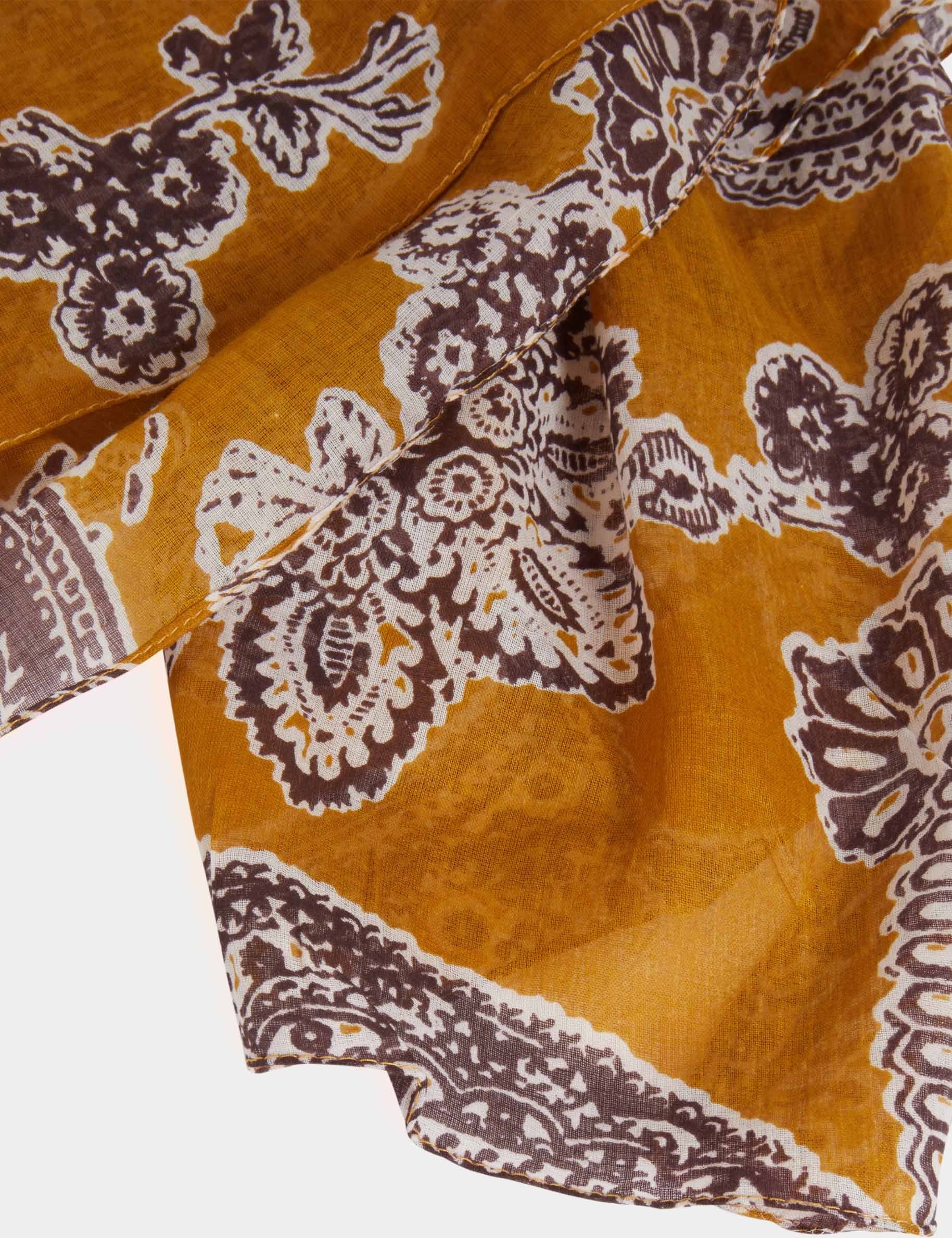 paisley print scarf multicolor women Paisley print scarf multicolor women