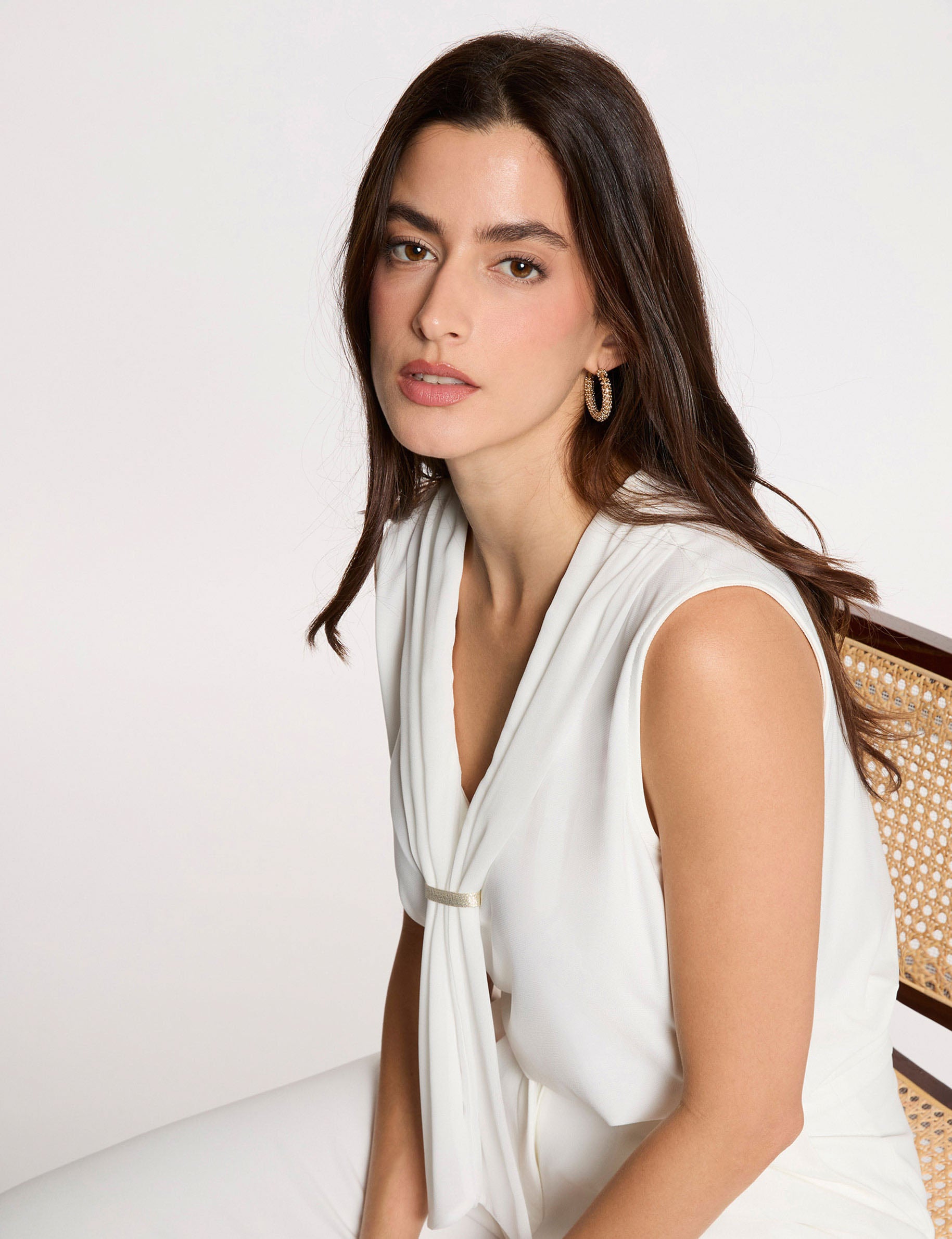 T-shirt with tie neck white women