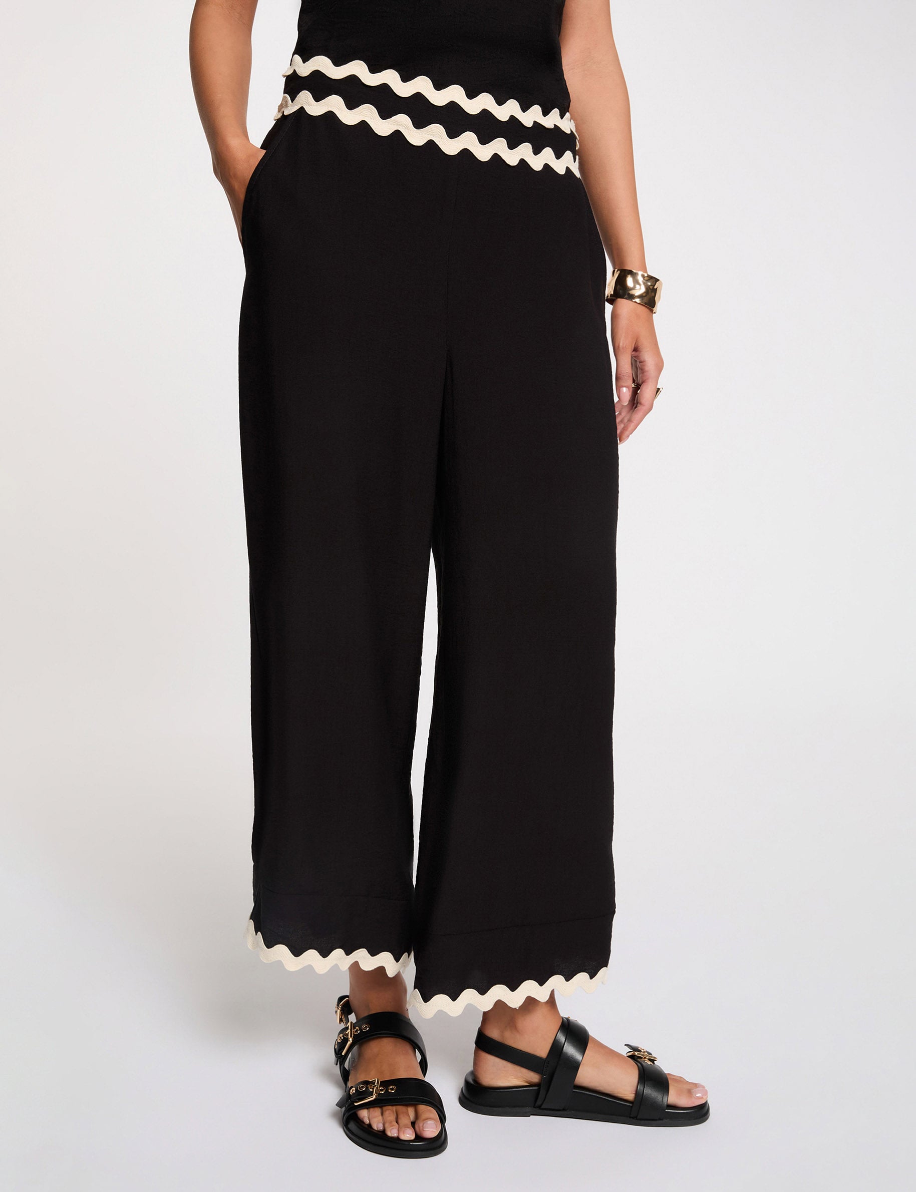 Wide-leg cropped trousers black women