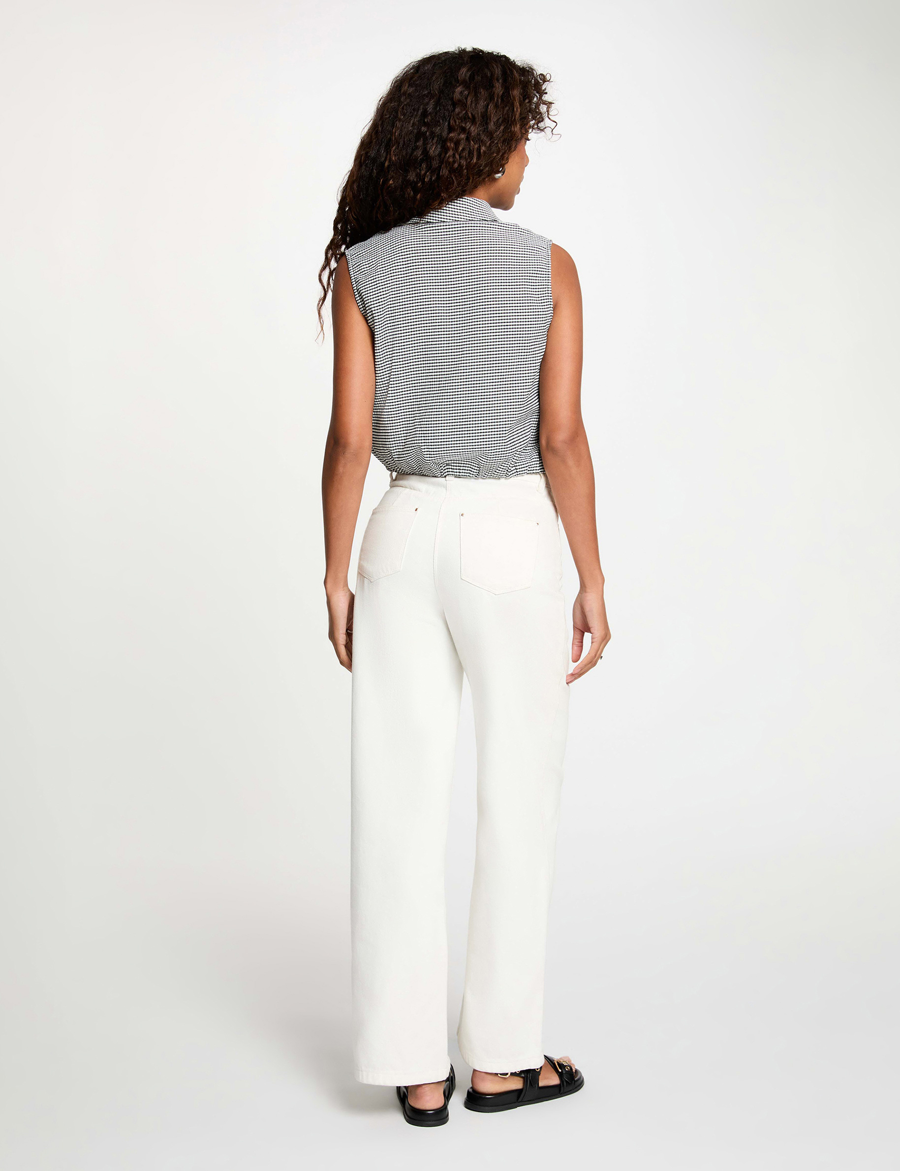 Sleeveless tie-front shirt black women