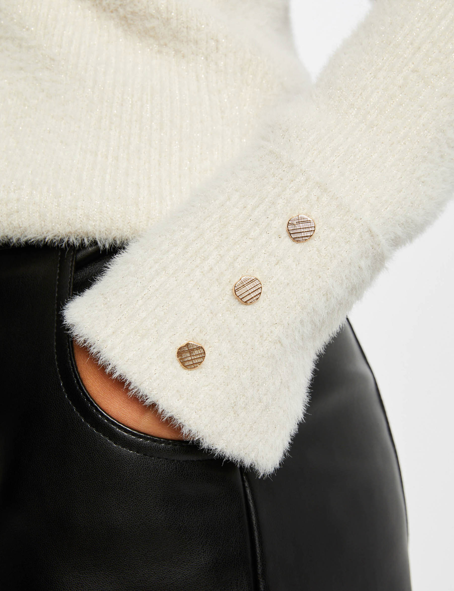 long sleeved jumper with v neck ivory women Long-sleeved jumper with V-neck ivory women