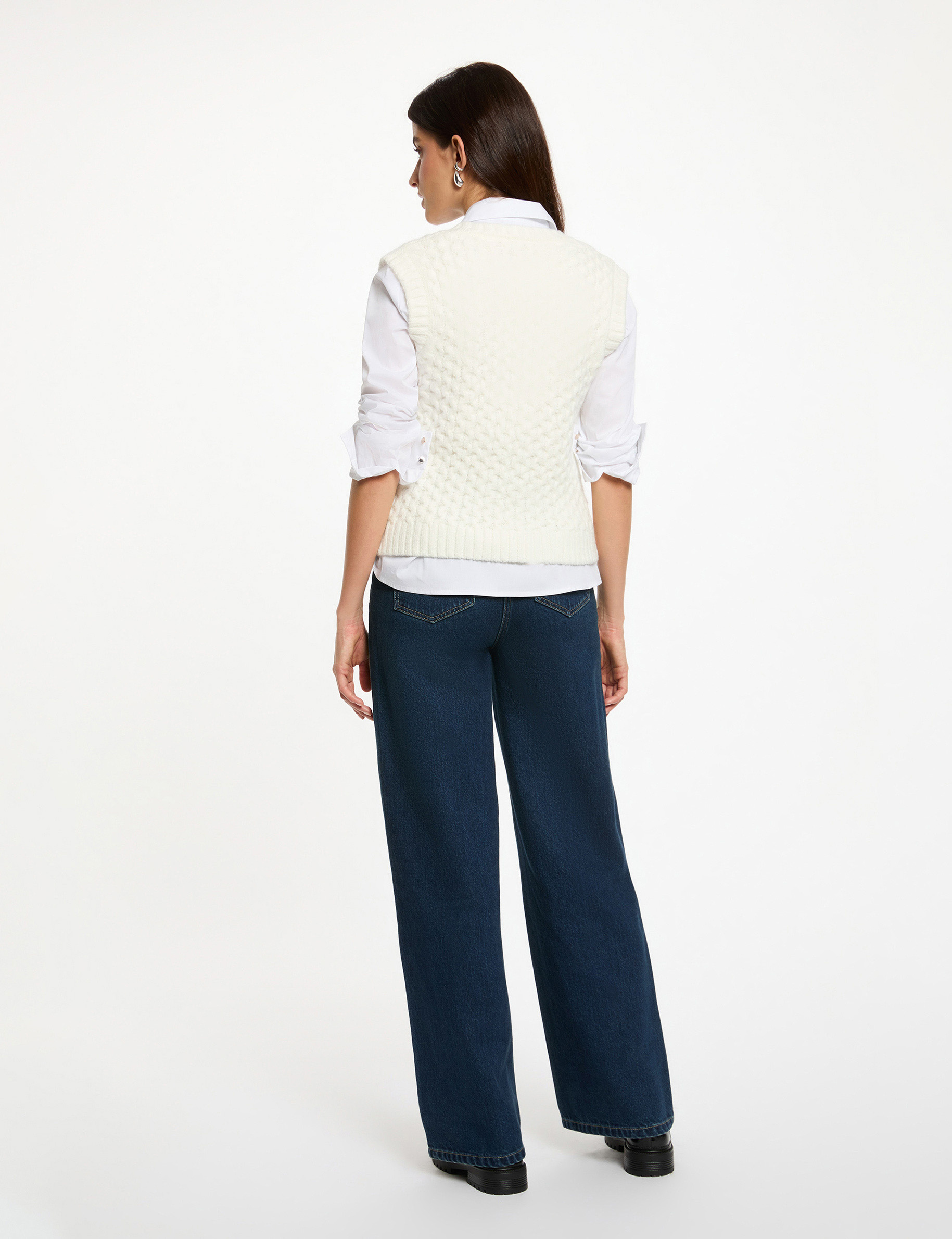 Sleeveless sweater white women