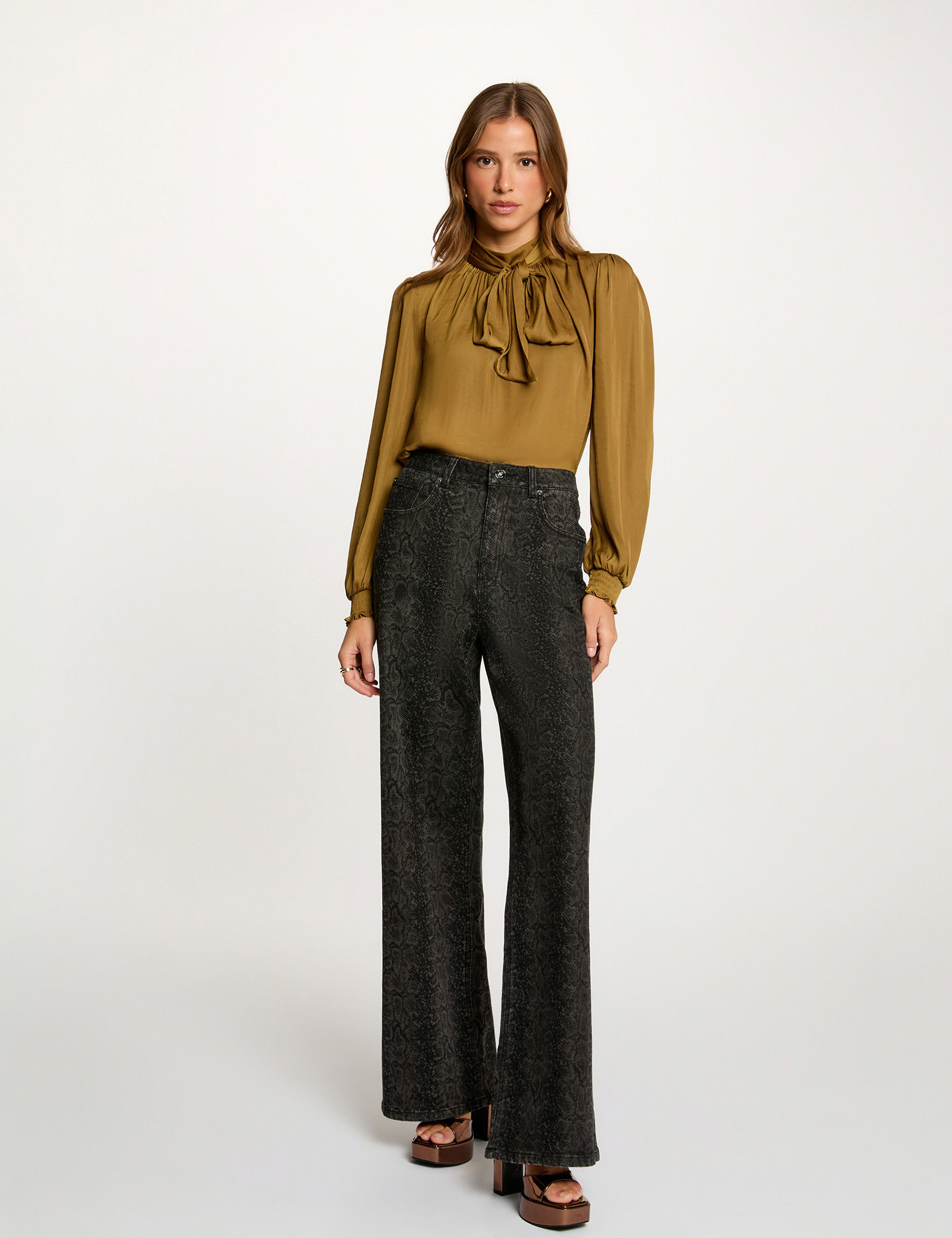 blouse with lavalliere collar camel women Blouse with lavallière collar camel women
