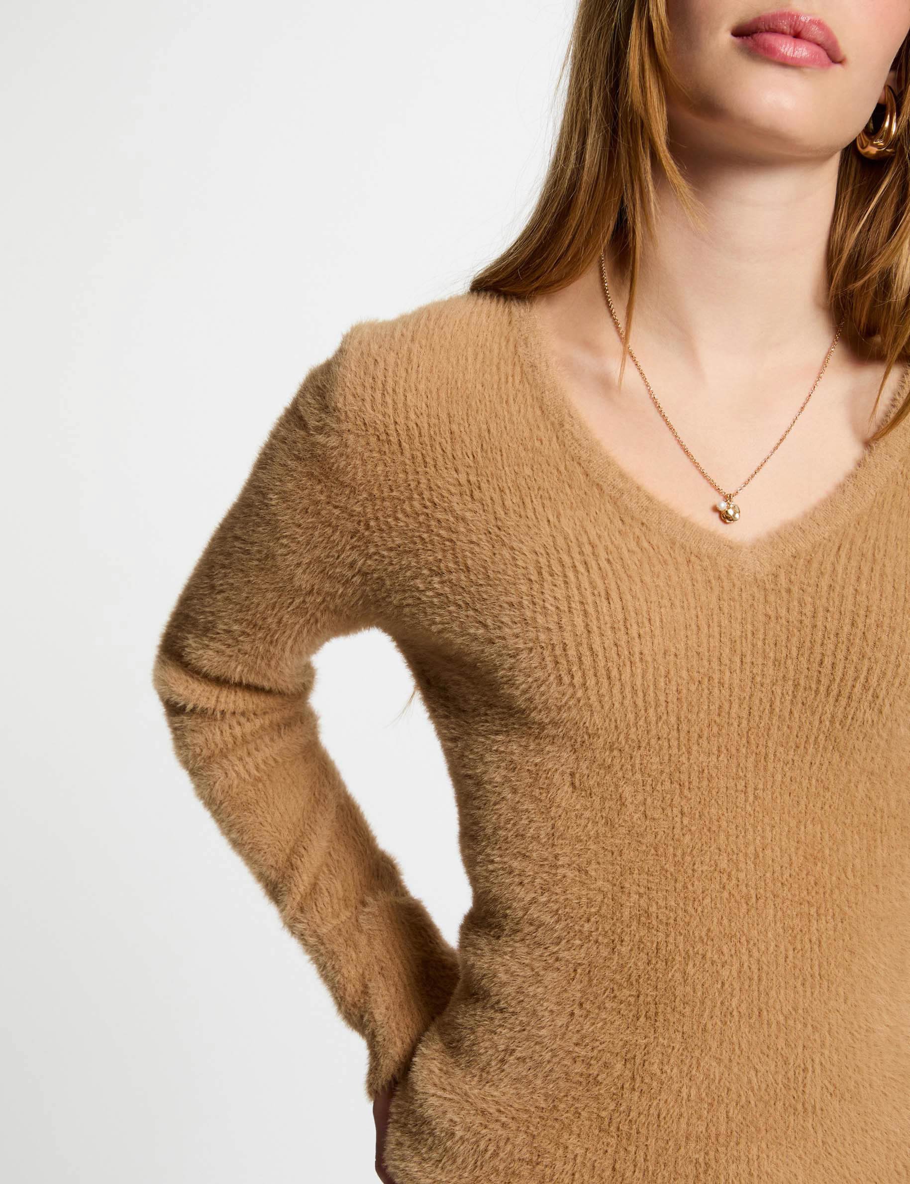 long sleeved jumper with fluffy knit camel women Long-sleeved jumper with fluffy knit camel women