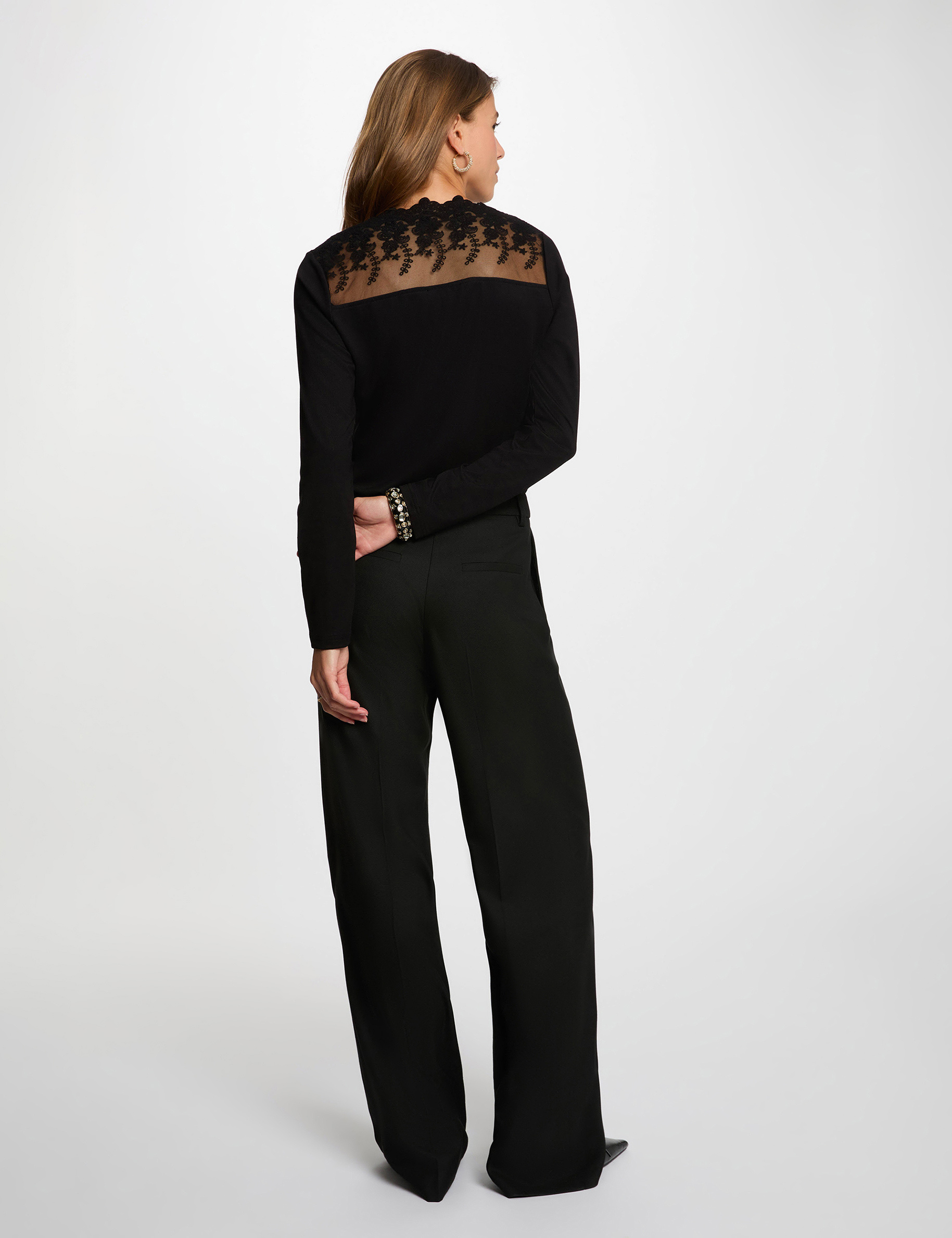 Lace V-neck t-shirt black women